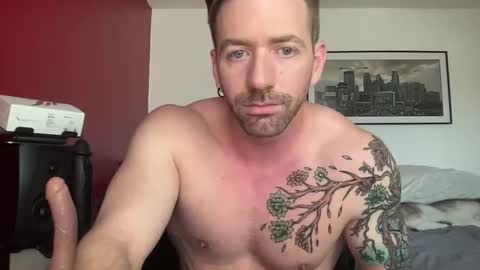 Snapshot of seanbluexxx chatting on December 21, 7:10 pm Sean Blue online show from December 21, 7:10 pm