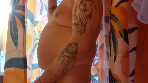 Snapshot of seanjohnson420 chatting on November 11, 7:25 pm sean online show from November 11, 7:25 pm