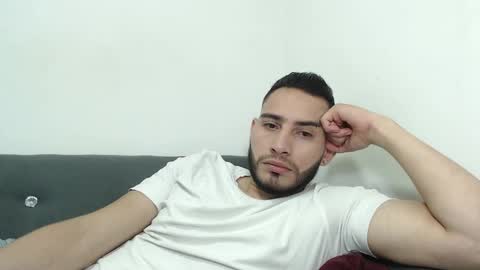 Snapshot of seank_noszka chatting on December 24, 1:17 pm seank_noszka online show from December 24, 1:17 pm