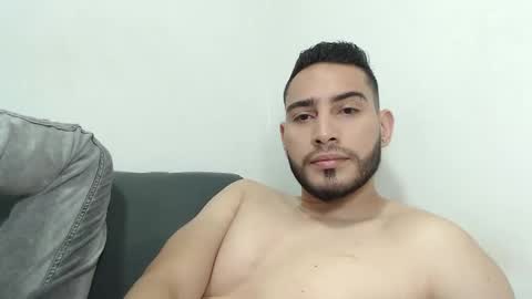 Snapshot of seank_noszka chatting on January 2, 5:18 pm seank_noszka online show from January 2, 5:18 pm