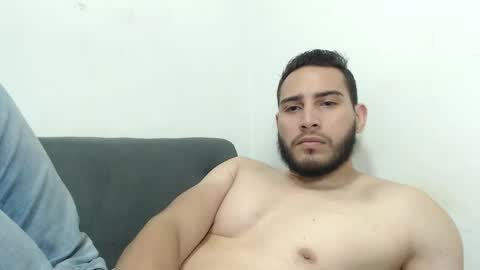 Snapshot of seank_noszka chatting on February 24, 8:58 pm seank_noszka online show from February 24, 8:58 pm