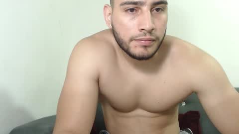 Snapshot of seank_noszka chatting on December 4, 3:32 pm seank_noszka online show from December 4, 3:32 pm