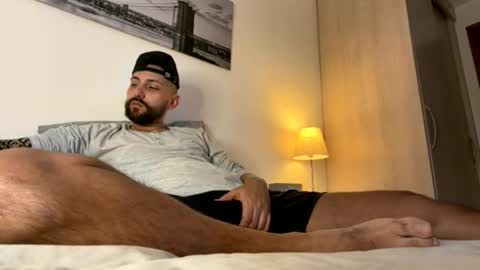 Snapshot of seanpablosanz chatting on May 31, 2:02 pm Sean pablo Sanz online show from May 31, 2:02 pm