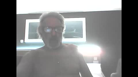 Snapshot of seantheflyer chatting on October 10, 3:38 am seantheflyer online show from October 10, 3:38 am