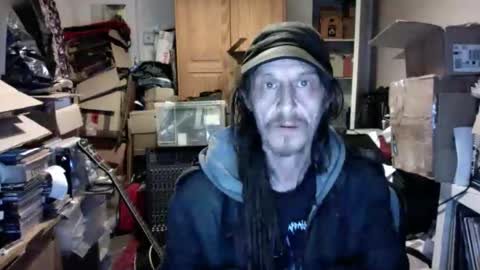 Snapshot of seasidesteve71 chatting on March 26, 2:28 am seasidesteve71 online show from March 26, 2:28 am