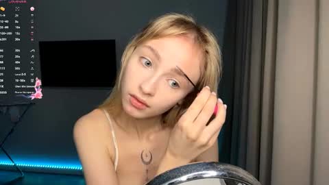 Kate online show from July 27, 7:10 pm