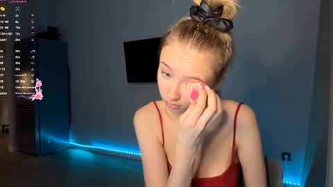 Kate online show from July 31, 7:13 pm