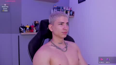 Snapshot of sebas__23 chatting on December 8, 2:30 pm Sebastin online show from December 8, 2:30 pm