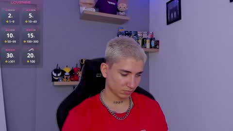 Snapshot of sebas__23 chatting on December 11, 11:00 pm Sebastin online show from December 11, 11:00 pm