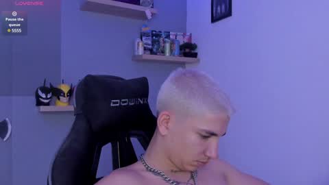 Snapshot of sebas__23 chatting on January 20, 7:04 pm Sebastin online show from January 20, 7:04 pm