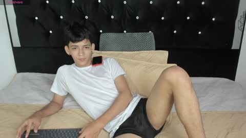Snapshot of sebas_cat chatting on May 9, 1:55 am Sebastian Alvarez online show from May 9, 1:55 am