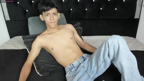 Snapshot of sebas_cat chatting on June 6, 2:38 am Sebastian Alvarez online show from June 6, 2:38 am