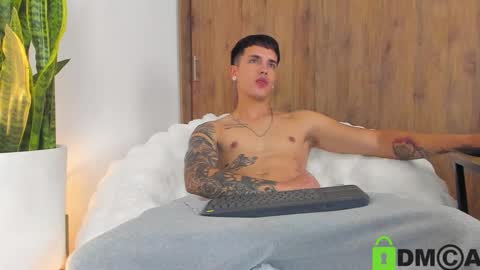 Snapshot of sebas_w01 chatting on March 7, 1:57 am sebastian online show from March 7, 1:57 am