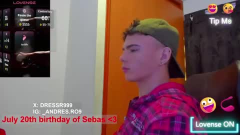 Snapshot of sebascuterouss chatting on July 16, 12:22 pm sebas 3 online show from July 16, 12:22 pm