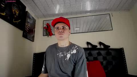 Sebastian online show from November 7, 6:52 pm