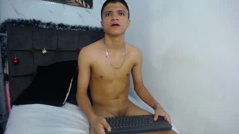 Snapshot of sebastian_n_alinson chatting on December 20, 6:19 am sebastian n alinson online show from December 20, 6:19 am