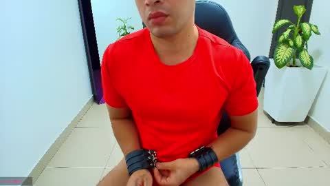 Snapshot of sebastian_oconnor77 chatting on July 22, 12:41 pm juan sebastian online show from July 22, 12:41 pm