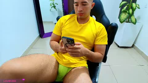 Snapshot of sebastian_oconnor77 chatting on July 28, 12:48 pm juan sebastian online show from July 28, 12:48 pm