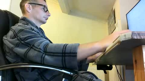 Snapshot of sebastianspalding450 chatting on May 23, 9:13 am sebastianspalding450 online show from May 23, 9:13 am