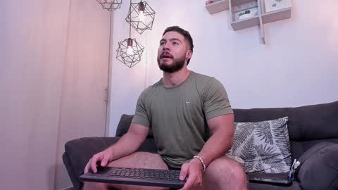 Instagram jeanpaulfit  online show from February 2, 10:49 pm