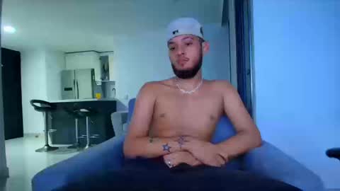 Snapshot of sebolaz chatting on September 24, 4:27 am ryan miller online show from September 24, 4:27 am