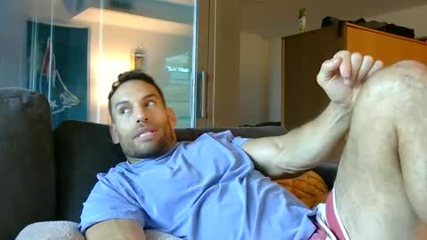 Snapshot of sebroyce chatting on May 24, 9:53 pm Sebastian Royce online show from May 24, 9:53 pm