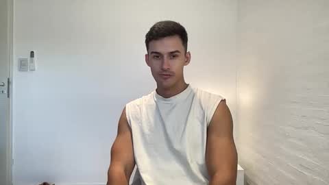 Snapshot of sebybeba chatting on May 10, 7:41 pm sebybeba online show from May 10, 7:41 pm