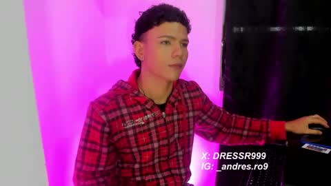 JUSTIN online show from December 4, 12:03 pm