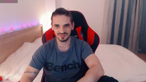 Snapshot of secret_sir chatting on February 8, 3:08 am Dean Carter online show from February 8, 3:08 am