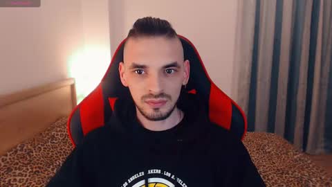 Snapshot of secret_sir chatting on February 28, 3:37 pm Dean Carter online show from February 28, 3:37 pm