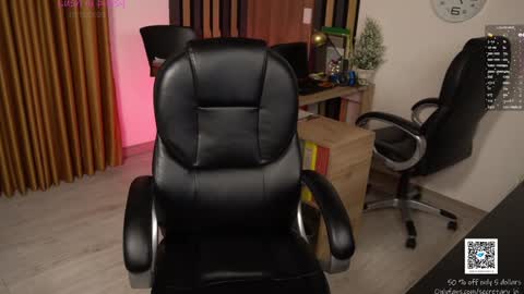 Snapshot of secretary_bj chatting on December 15, 10:03 pm secretary_bj online show from December 15, 10:03 pm