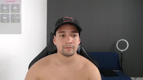 Snapshot of secretboy5000 chatting on February 19, 2:01 pm Jex online show from February 19, 2:01 pm