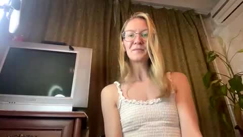 Snapshot of secretcandy222 chatting on January 12, 9:08 am secretcandy222 online show from January 12, 9:08 am