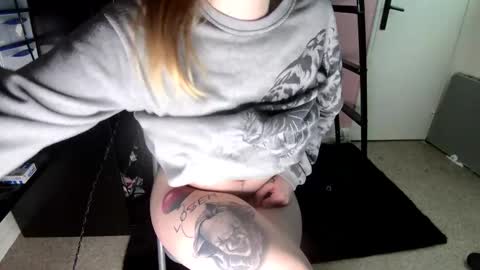 secretcouple67 online show from February 19, 10:28 pm