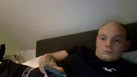 Simon online show from February 6, 7:18 pm