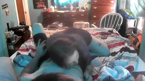 Snapshot of secrete144975 chatting on October 19, 5:02 pm secrete144975 online show from October 19, 5:02 pm