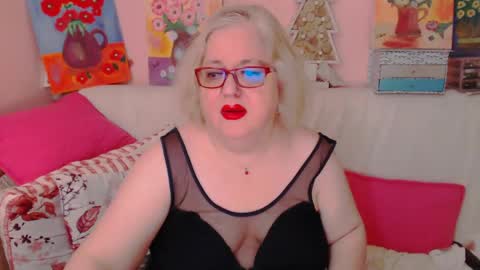 Snapshot of secretloverbbw chatting on May 28, 7:22 pm Alice online show from May 28, 7:22 pm