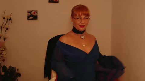 Snapshot of secretrosemary chatting on December 1, 7:14 pm SecretRosemary online show from December 1, 7:14 pm