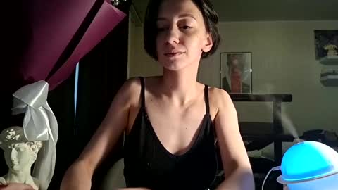 Snapshot of secrettt_poison chatting on June 1, 3:14 pm secrettt_poison online show from June 1, 3:14 pm