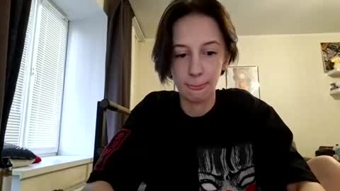 Snapshot of secrettt_poison chatting on June 21, 3:14 pm secrettt_poison online show from June 21, 3:14 pm