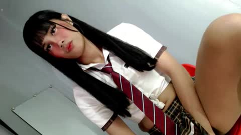 YU RI online show from November 16, 6:08 am