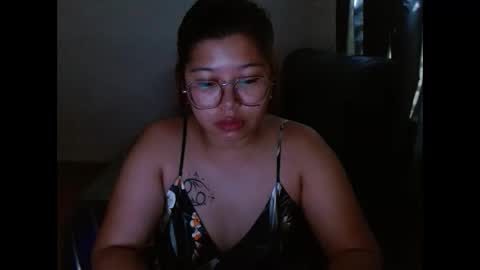 seductiv3pleasur3 online show from March 3, 6:48 am