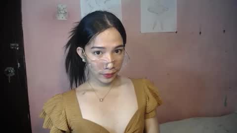 Snapshot of seductive_abia chatting on April 4, 4:11 am JUST CALL ME ABIA online show from April 4, 4:11 am