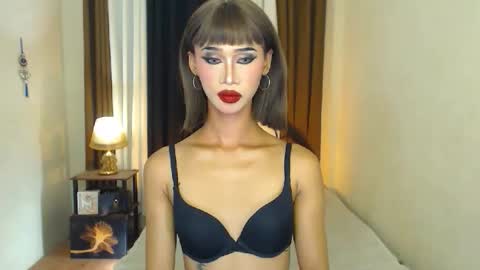 Snapshot of seductive_ashly chatting on June 5, 5:47 am ashly online show from June 5, 5:47 am