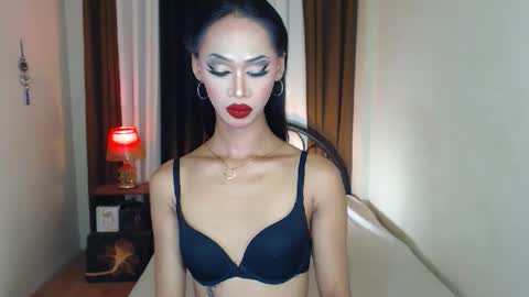 Snapshot of seductive_ashly chatting on June 8, 7:09 am ashly online show from June 8, 7:09 am