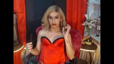 Snapshot of seductive_claudia27 chatting on March 27, 7:47 am seductive_claudia27 online show from March 27, 7:47 am