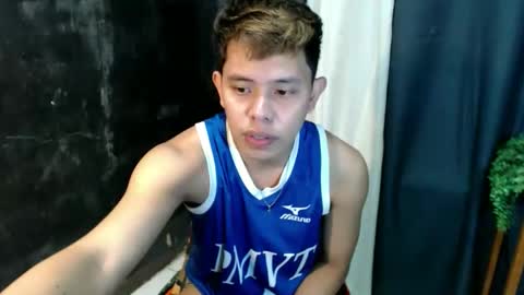 Snapshot of seductive_maxxx chatting on April 24, 9:12 am Max online show from April 24, 9:12 am