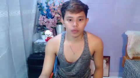 Snapshot of seductive_maxxx chatting on May 15, 11:12 pm Max online show from May 15, 11:12 pm