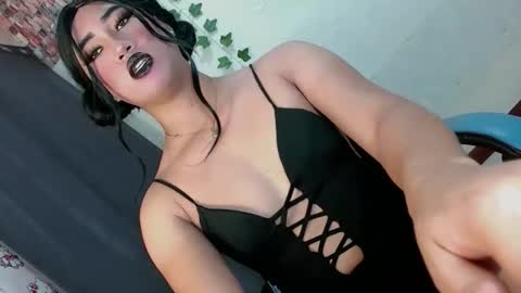 Snapshot of seductive_scarllete chatting on December 4, 3:05 am SCARLETTE online show from December 4, 3:05 am