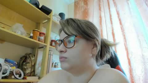 seductive_she_wolf online show from April 23, 12:29 pm